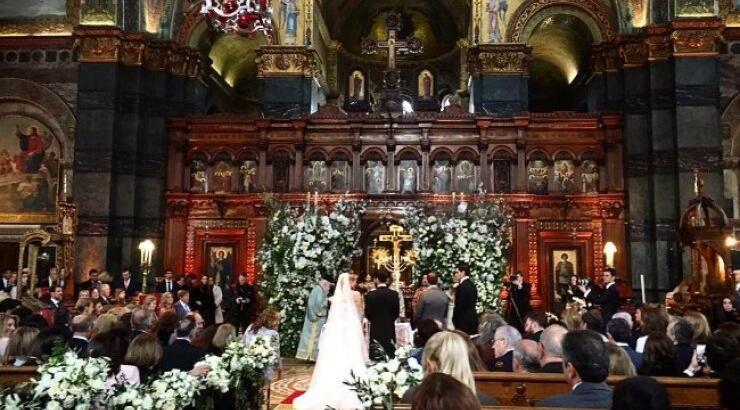 Ο γάμος επώνυμων Ελλήνων στο Λονδίνο που συγκέντρωσε βασιλικές οικογένειες και εξέχουσες προσωπικότητες 