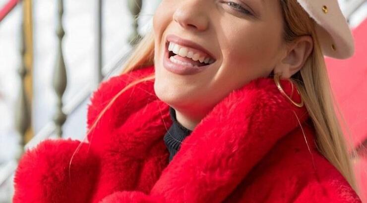 Άντρη Καραντώνη: Η μεγάλη αλλαγή στην εξωτερική της εμφάνιση που σκέφτεται να κάνει