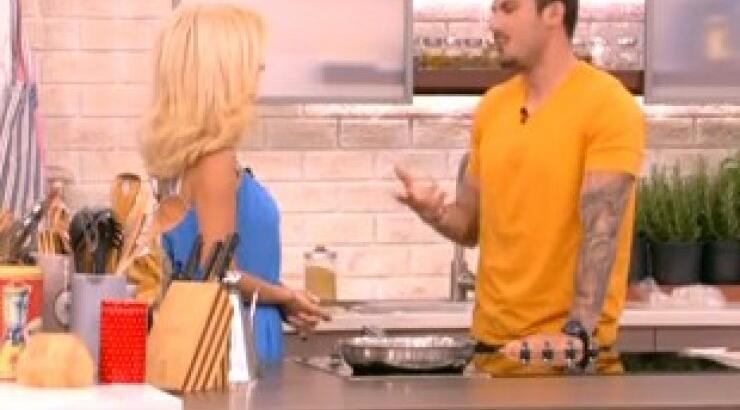 Πήγε ο Άκης καλεσμένος την Ελένη κι εκείνη τον έδιωξε από το πλατό