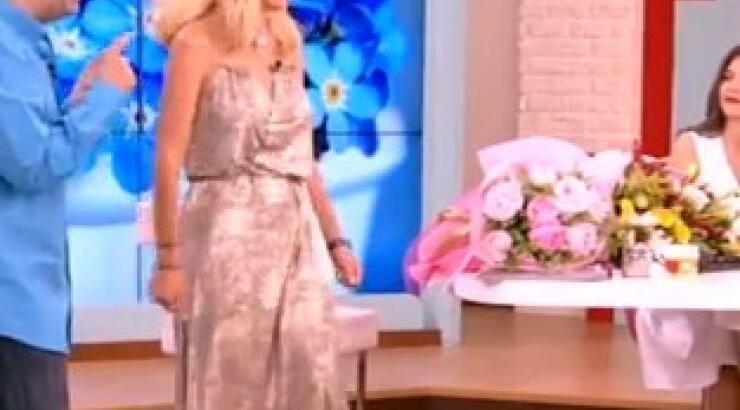 Η Ελένη Μενεγάκη αποκάλυψε τι ήταν αυτό που κράτησε ίδιο, σε όλες τις βαφτίσεις και τους γάμους της