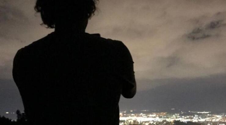 Ερωτευμένος και πάλι γοητευτικός Έλληνας