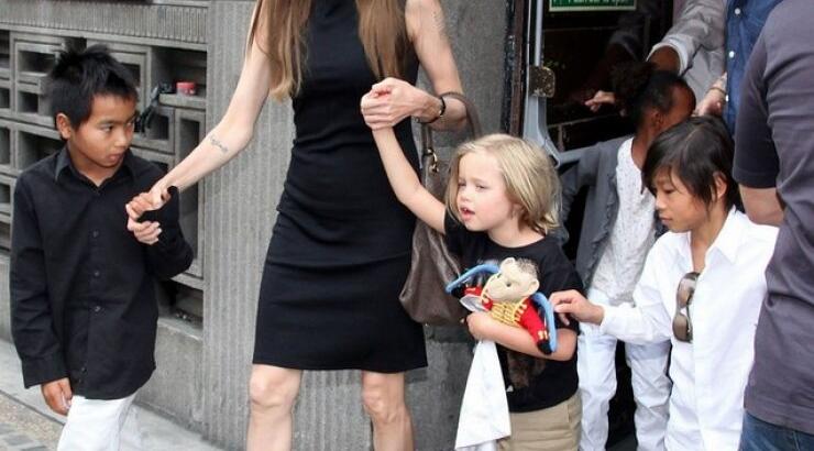 Kαλά ακούσαμε; H οικογένεια Jolie - Pitt ετοιμάζεται να καλωσορίσει το νέο της μέλος