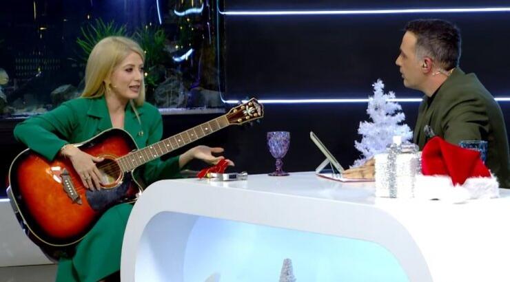 Αννίτα Δημητρίου: Έδειξε τις ικανότητες της στην κιθάρα on air και καταχειροκροτήθηκε