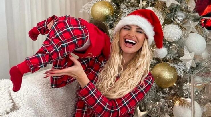 Ιωάννα Τούνη: Πόσταρε εικόνα με εσώρουχα και φουσκωμένη κοιλίτσα που δεν είδαμε ποτέ