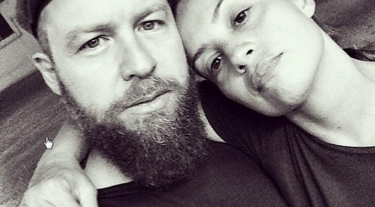 Γιάννης Βαρδής: Πήγε φαγητό στους άστεγους της Ομόνοιας