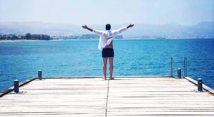 Κύπριος παρουσιαστής: "Έκλαιγα από το πρωί μέχρι το βράδυ. Δεν μπορούσα να ξεφύγω με αυτά που έβλεπα καθημερινά"