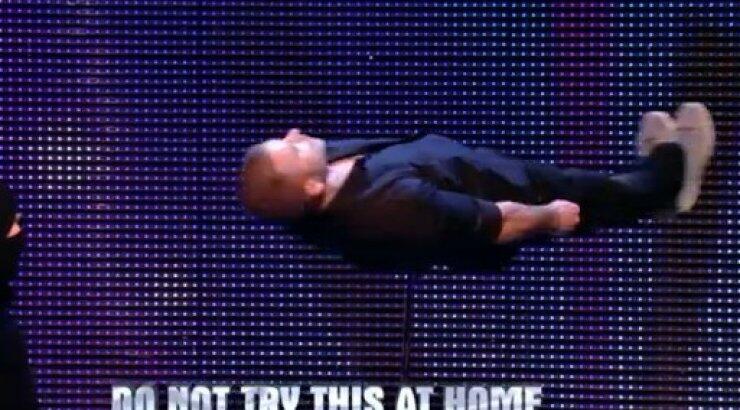  ΣΟΚ: Σφάχτηκε μπροστά στο κοινό στο Βρετανία έχεις ταλέντο [βίντεο]