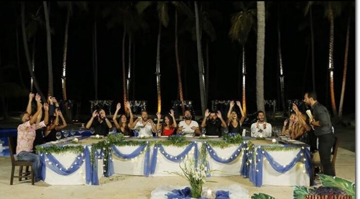 Survivor 2: Κονταροχτυπήθηκαν στο πάρτυ της ένωσης οι παίκτες για να βγει ο νικητής του τραγουδιού ενώ ο παρουσιαστής έκανε μια μεγάλη αποκάλυψη…