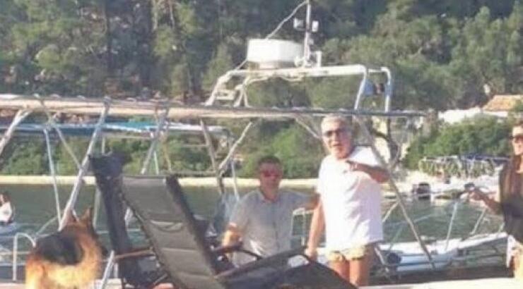 Roberto Cavalli: Έπαιξε ξύλο στους Παξούς