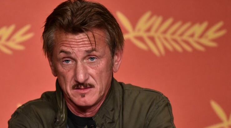 Sean Penn: Η προσπάθειά του να περάσει τα σύνορα της Ουκρανίας για την Πολωνία με τα πόδια [εικόνες]