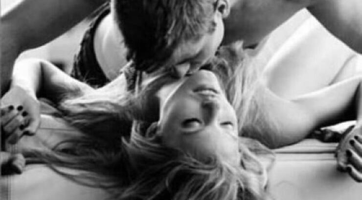 Ποιο σημείο του σώματος σου ερεθίζει περισσότερο το σύντροφο σου;