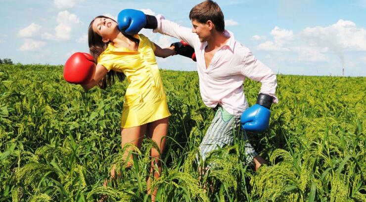 10 σημάδια που δείχνουν ότι σε απατά! 