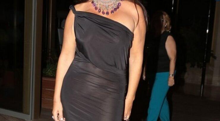 Στη σκηνή μόνο με τα… εσώρουχα η Βάνα Μπάρμπα