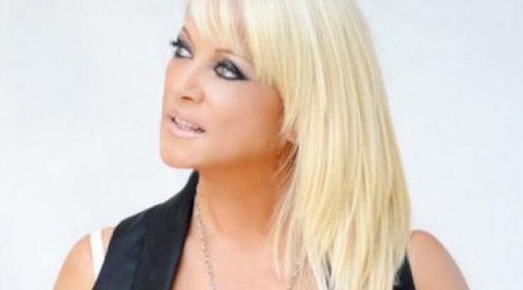 Ρούλα Κορομηλά: Ποζάρει αβαφη στο instagram