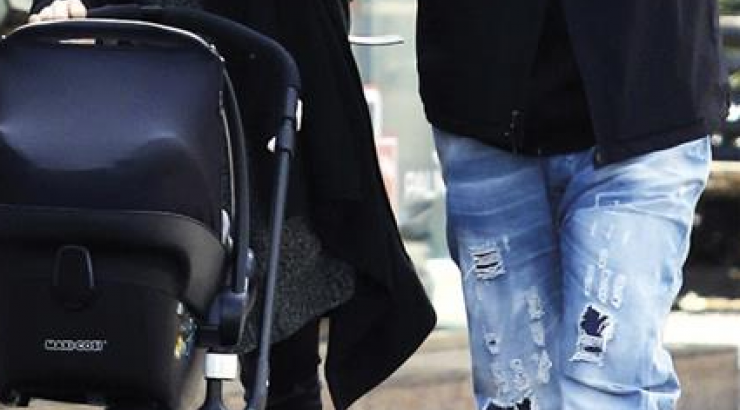 Η πρώτη δημόσια εμφάνιση ζευγαριού της ελληνικής showbiz με το νεογέννητο γιο τους!