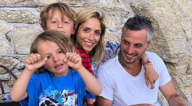 Σοφία Καρβέλα: Δείτε πως αποκαλεί τον σύζυγό της [εικόνα]
