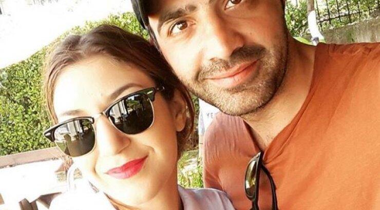 Μιχάλης Σοφοκλέους - Πάνυ Ιακώβου: Οι ρομαντικές διακοπές του ζευγαριού στη Σαντορίνη