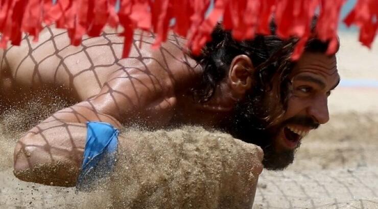 "Survivor": Το φιλί του Σπαλιάρα στην Ελισάβετ που "έριξε" το διαδίκτυο!