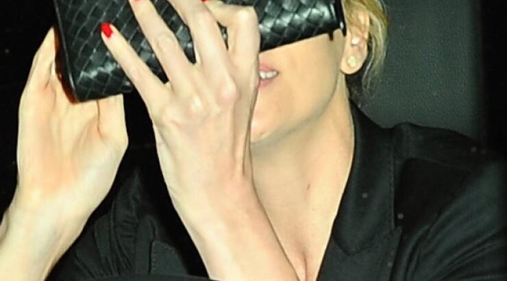 Το κρυφτούλι της Charlize Theron [εικόνες]