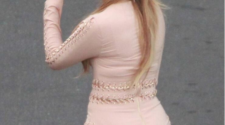 Η JLo μας δείχνει και πάλι τις καμπύλες της [εικόνες]