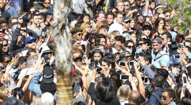 Χαμός έγινε με τις αδερφές Kardashian [εικόνες]