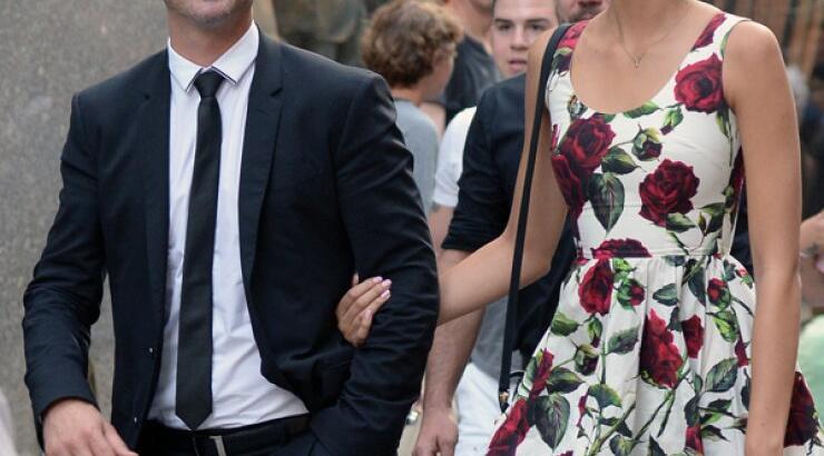 Σοβαρεύει η σχέση για διάσημο τραγουδιστή [εικόνες]