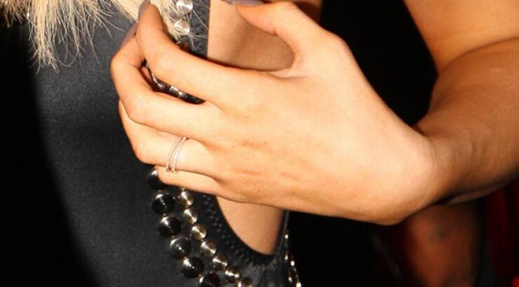 Μονόπετρο στο χέρι της Kylie Jenner [εικόνες]