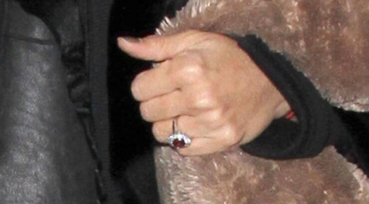 Σε πυρετώδης προετοιμασίες για το γάμο της διάσημη ηθοποιός [εικόνες]