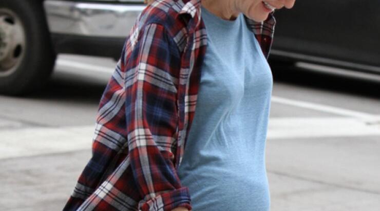 Έγκυος η Julianne Moore; [εικόνες]