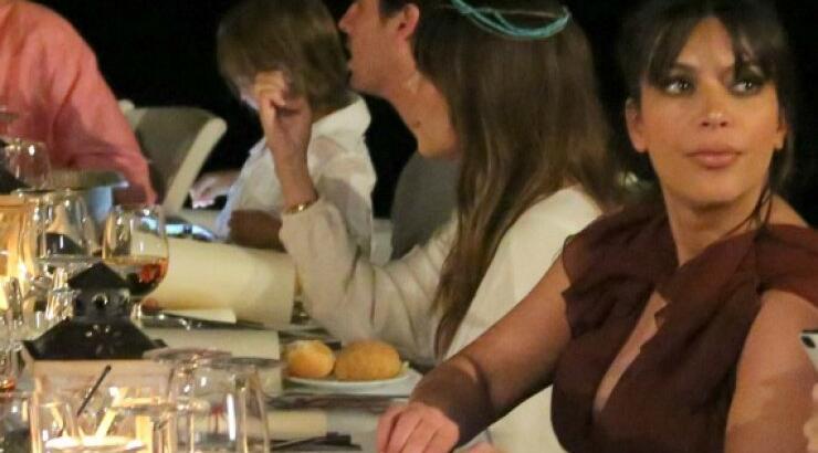 Τι έκανε η Kim Kardashian στη Σαντορίνη