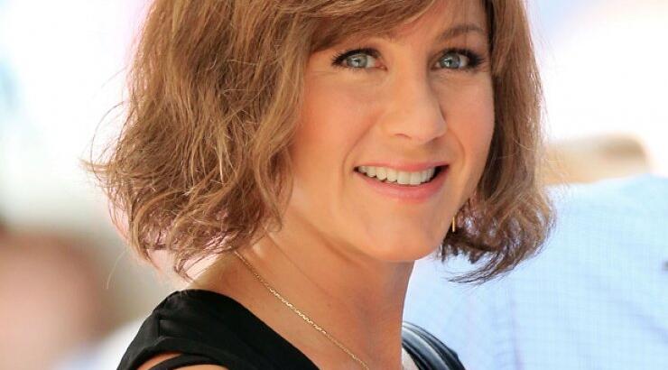 Αποχωρίστηκε τα "διάσημα μαλλιά" της η Aniston;