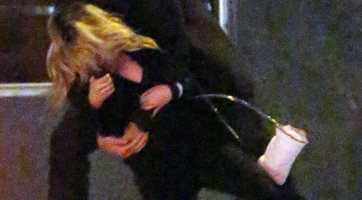 Διάσημο μοντέλο ερωτευμένο και τρελό [εικόνες]