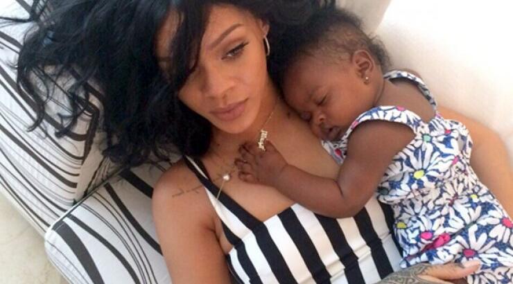 Η Rihanna αγκαλιά με το μωρό της [εικόνες]