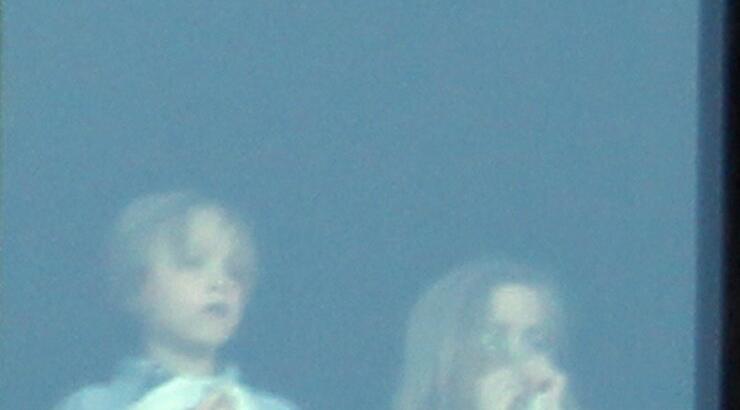 Τι κάνουν τα παιδιά Jolie-Pit όταν οι γονείς δουλεύουν; [εικόνες]