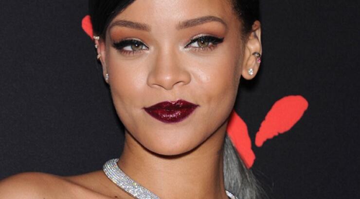 H Rihanna έλαμψε στη δεξίωση που πραγματοποίησε [εικόνες]