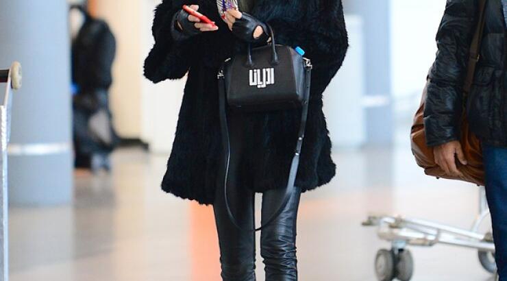 Adriana Lima: Σέξυ ακόμη και στο αεροδρόμιο [εικόνες]