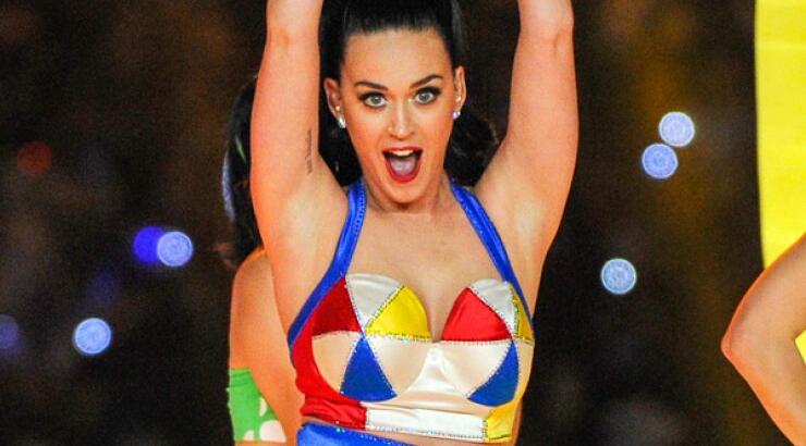 Η Katy Perry ανέβασε τη θερμοκρασία στο Super Bowl [εικόνες]