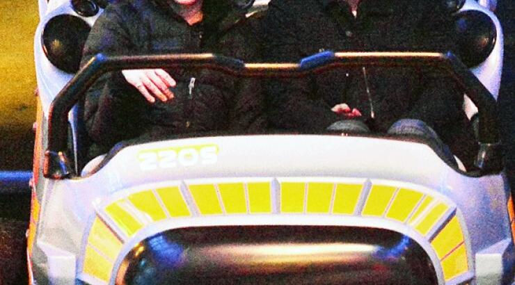 Η Miley Cyrus στην Disneyland με τον αγαπημένο της [εικόνες]