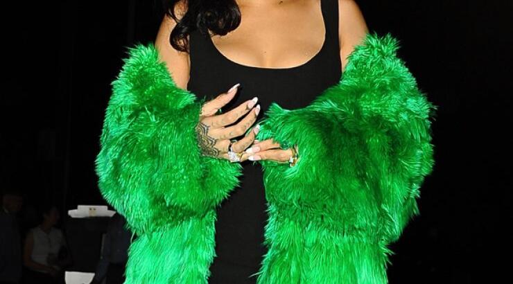 Η πράσινη...Rihanna [εικόνες]