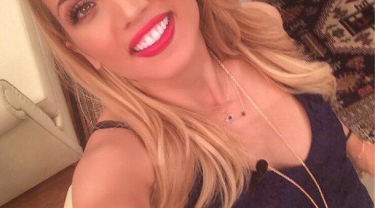 Η Κωνσταντίνα Σπυροπούλου με μπικίνι, χωρίς ρετούς