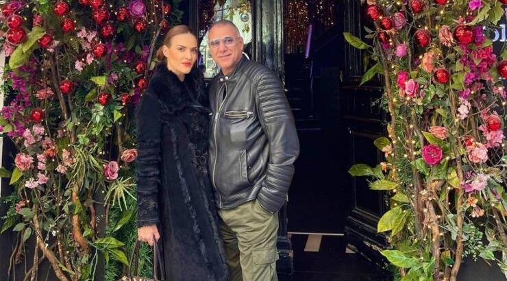 Ανδρέας και Στάλω Ηλία: Ταξίδι “αστραπή” στην Αθήνα για να απολαύσουν τον γιο τους, Biased Beast 