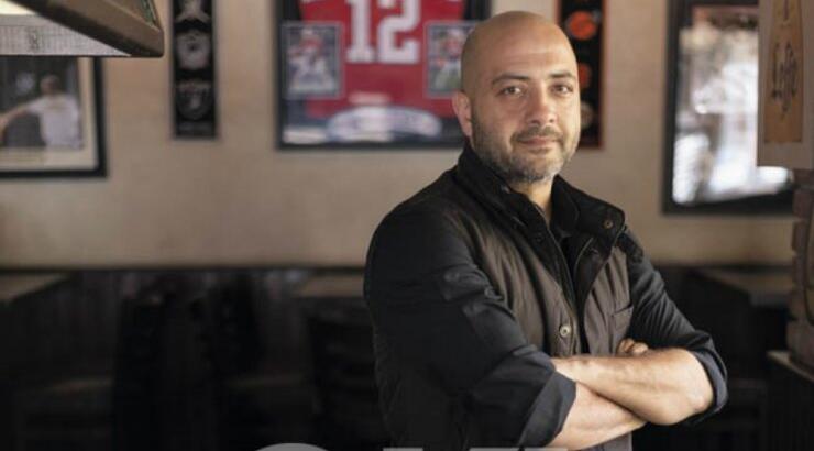 Στάμος Τσάμης: Ο σκηνοθέτης της ταινίας "Βουράτε Γειτόνοι" για τα γυρίσματα στην Κόκκινη Λίμνη που έγινε αφορμή για να βγει στην επιφάνεια η εγκληματική ενέργεια του "Ορέστη"