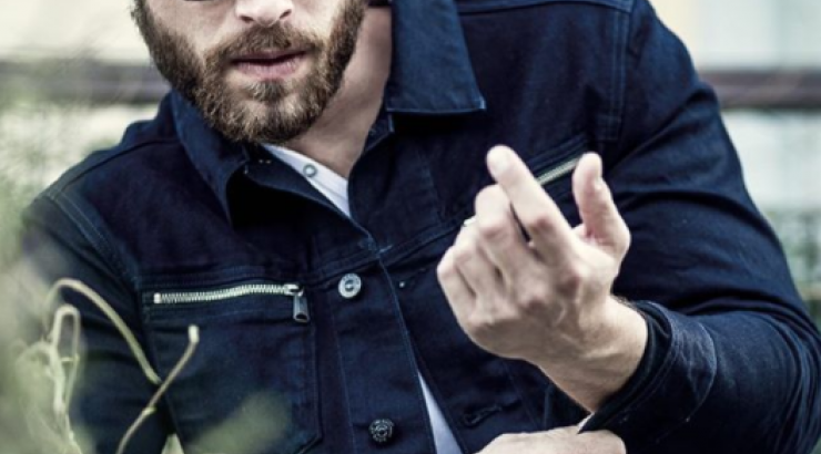 Στέφανος Μιχαήλ: Το τρυφερό φιλί στην "πριγκίπισσά" του!