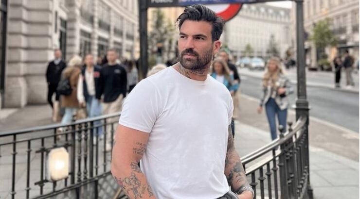 Δημήτρης Αλεξάνδρου: Ατύχημα στις διακοπές του τον έστειλε στο νοσοκομείο και με ράμματα στο πόδι