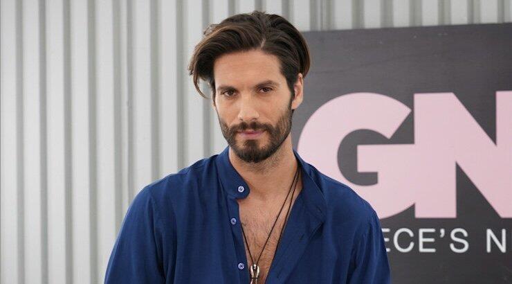 Γιώργος Καράβας: Μπήκε στο πλατό του GNTM φορώντας το εσώρουχο του και ένα σακάκι τρελαίνοντας όλους