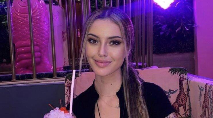 Δανάη Λιβιεράτου: Είναι ερωτευμένη και αντάλλαξε ένα παθιασμένο φιλί με τον σύντροφό της