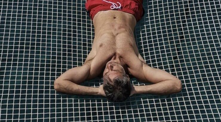 Ξυλοφόρτωσαν στη μέση του δρόμου γνωστό Έλληνα ηθοποιό - Η ανατριχιαστική περιγραφή του [εικόνες]