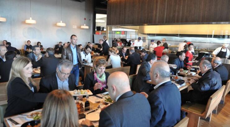 Οι επώνυμοι που απόλαυσαν το γεύμα του Wagamama στην Πάφο [εικόνες]