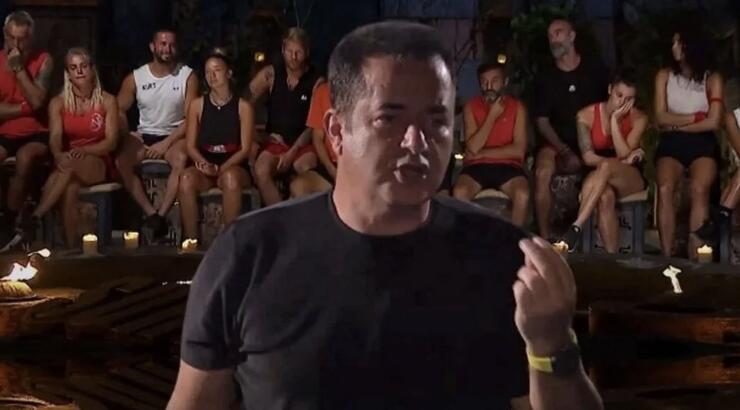 Αδιανόητο σκηνικό στο Survivor: Σωματική επίθεση σε παίκτρια - Έξαλλος ο Acun πέταξε το σκαμπό 