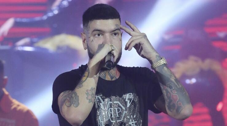 Snik: Υποβλήθηκε σε διπλό χειρουργείο στον λαιμό και στο πόδι [βίντεο]